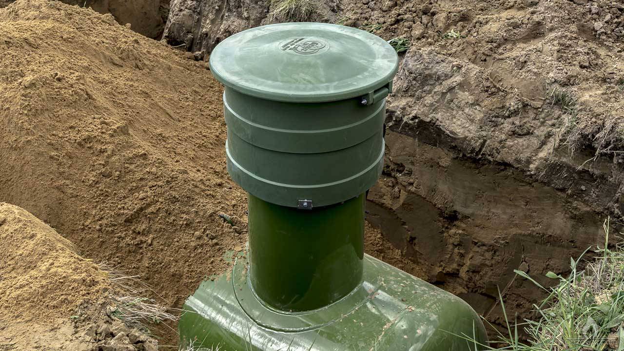 Газгольдер с высокой горловиной и люком-лазом Газгольдер с высокой горловиной и люком-лазом